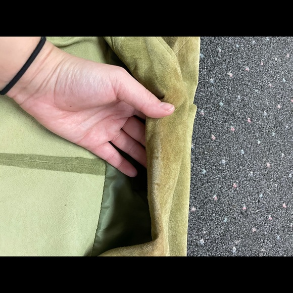 Women’s suede jacket size medium - Picture 5 of 8